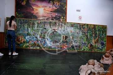 Presentanción en la sede del colectivo vecinal de Jiámar del puzzle más grande del mundo, montado por Tomás Torres/Antonio Alí.